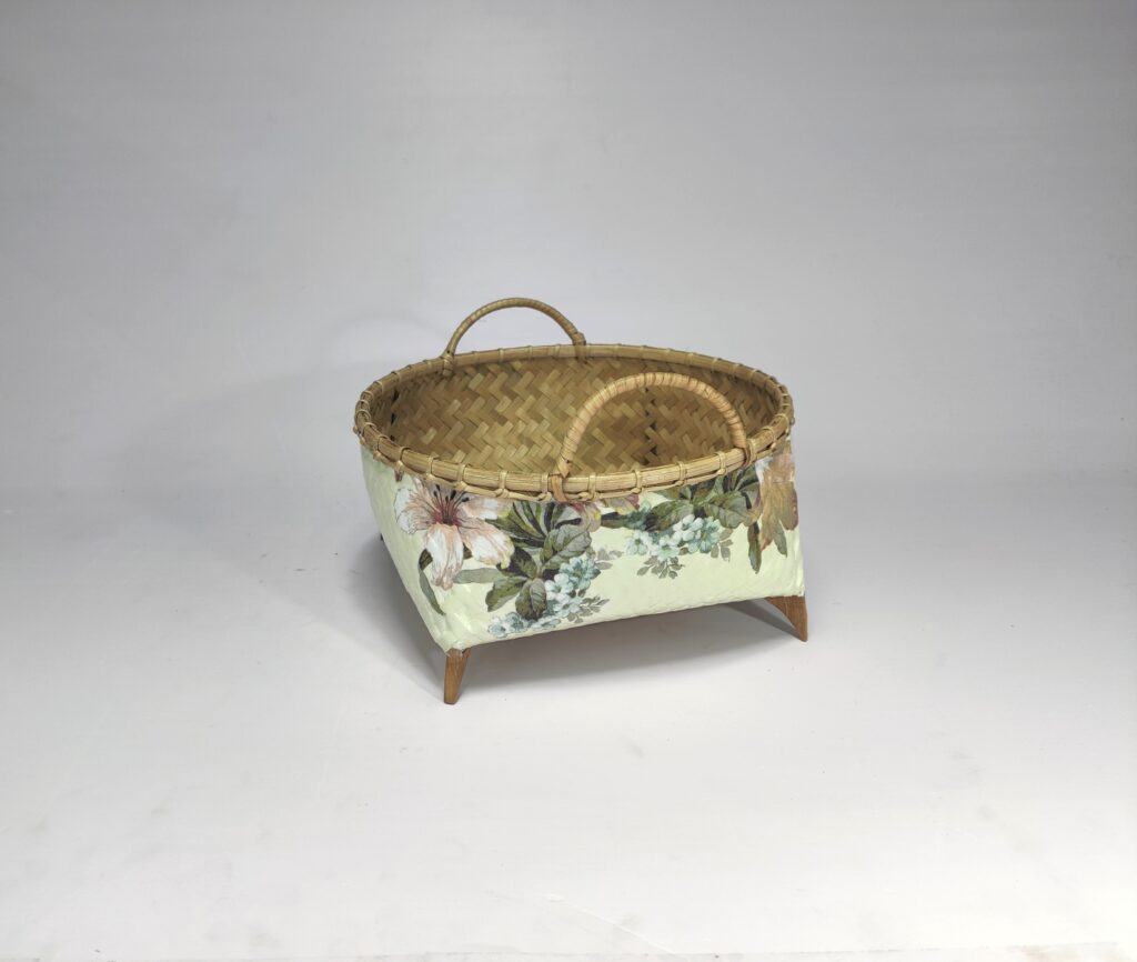 Eco-Friendly Vintage Lily Decoupage Bamboo Wicker Basket